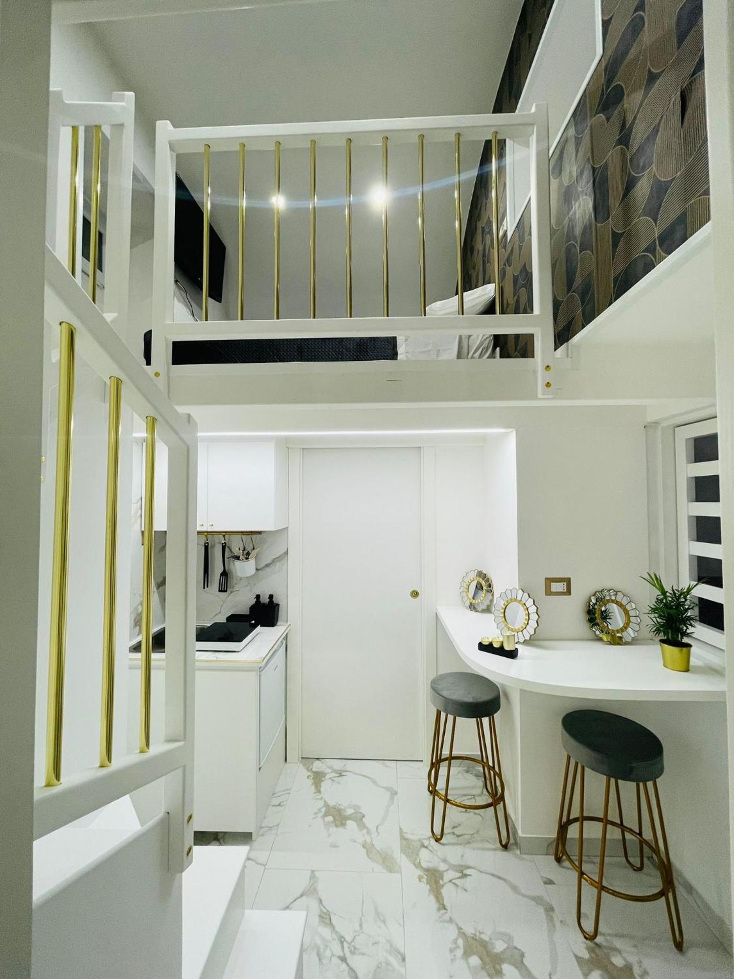 Frank Anthony Home Napoli Bagian luar foto